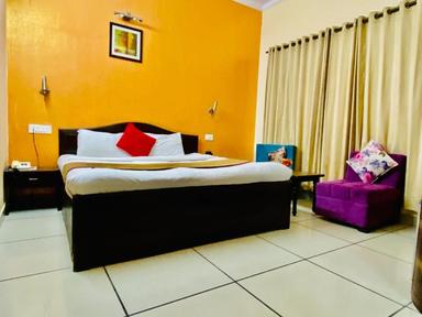 hotel room main image hotel room main image