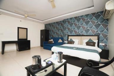 hotel room main image hotel room main image