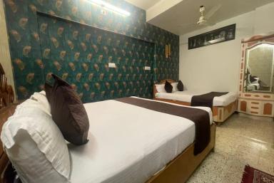 hotel room main image hotel room main image