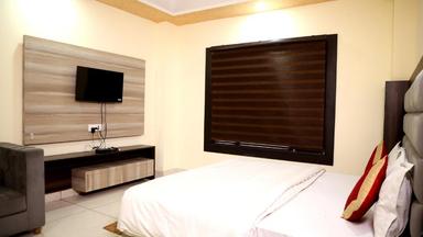 hotel room main image hotel room main image