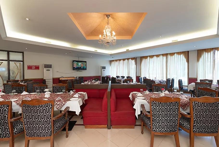 dining room at hotel chandigarh beckons in chandigarh hotel_Image