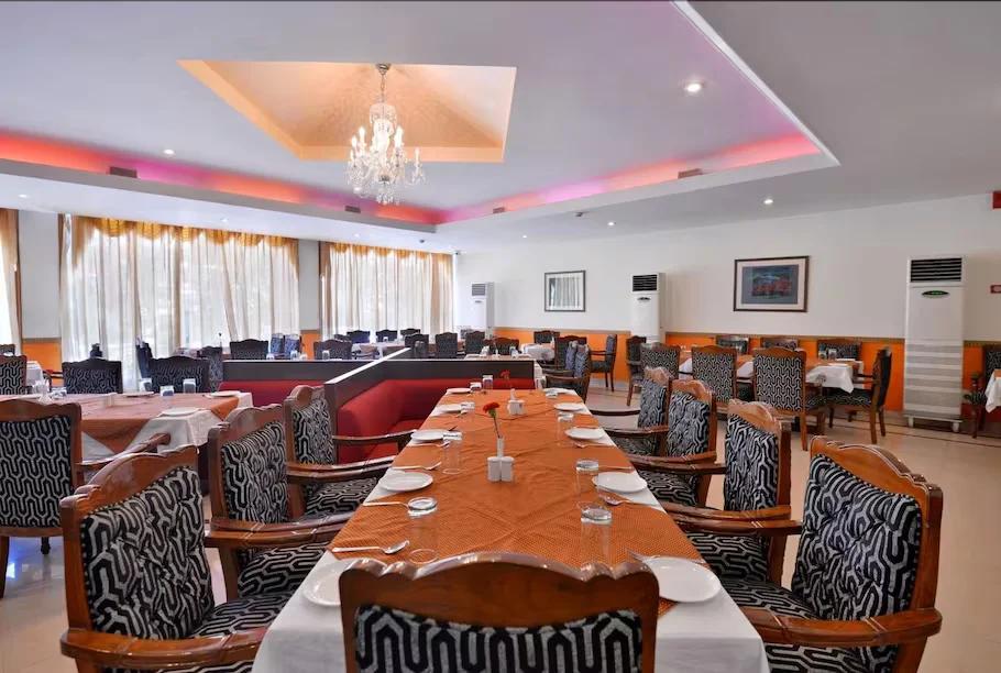 dining room at hotel chandigarh beckons in chandigarh hotel_Image