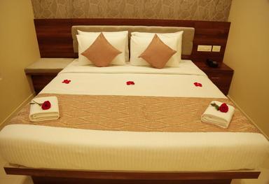 hotel room main image hotel room main image