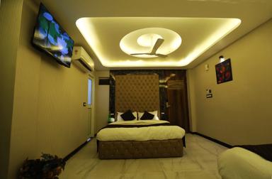 hotel room main image hotel room main image