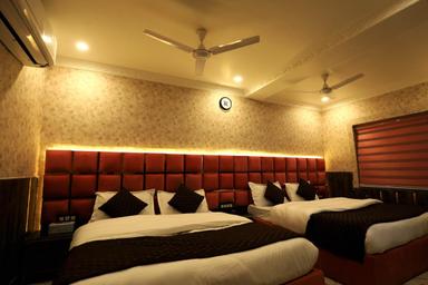 hotel room main image hotel room main image