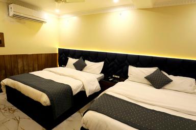 hotel room main image hotel room main image