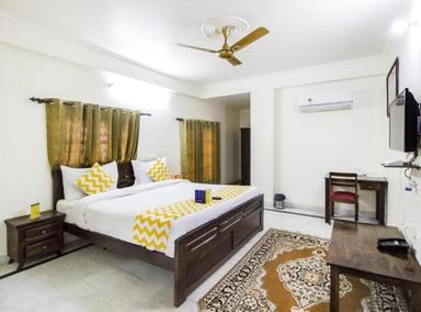 hotel room main image hotel room main image