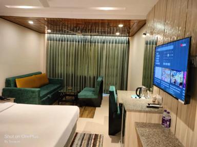 hotel room main image hotel room main image