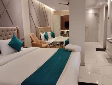 hotel room main image hotel room main image