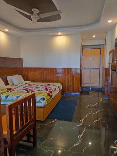 hotel room main image hotel room main image