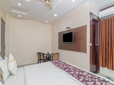 hotel room main image hotel room main image