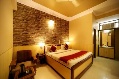 hotel room main image hotel room main image