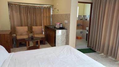 hotel room main image hotel room main image