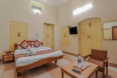 hotel room main image hotel room main image