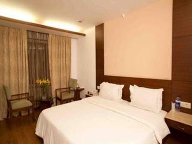 hotel room main image hotel room main image