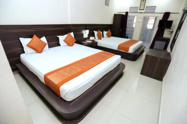 hotel room main image hotel room main image