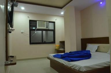 hotel room main image hotel room main image