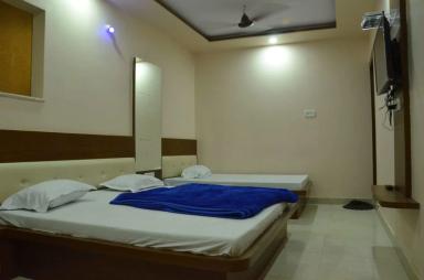 hotel room main image hotel room main image