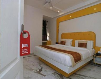 hotel room main image hotel room main image