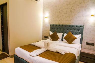 hotel room main image hotel room main image