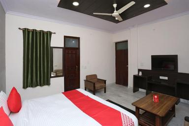 hotel room main image hotel room main image