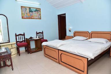 hotel room main image hotel room main image