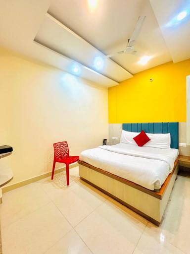 hotel room main image hotel room main image