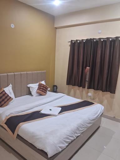 hotel room main image hotel room main image