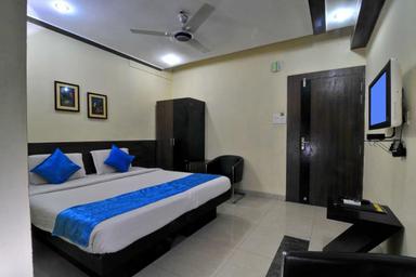 hotel room main image hotel room main image