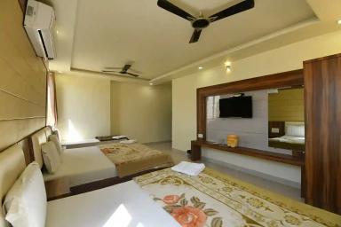 hotel room main image hotel room main image