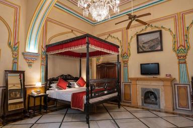 hotel room main image hotel room main image