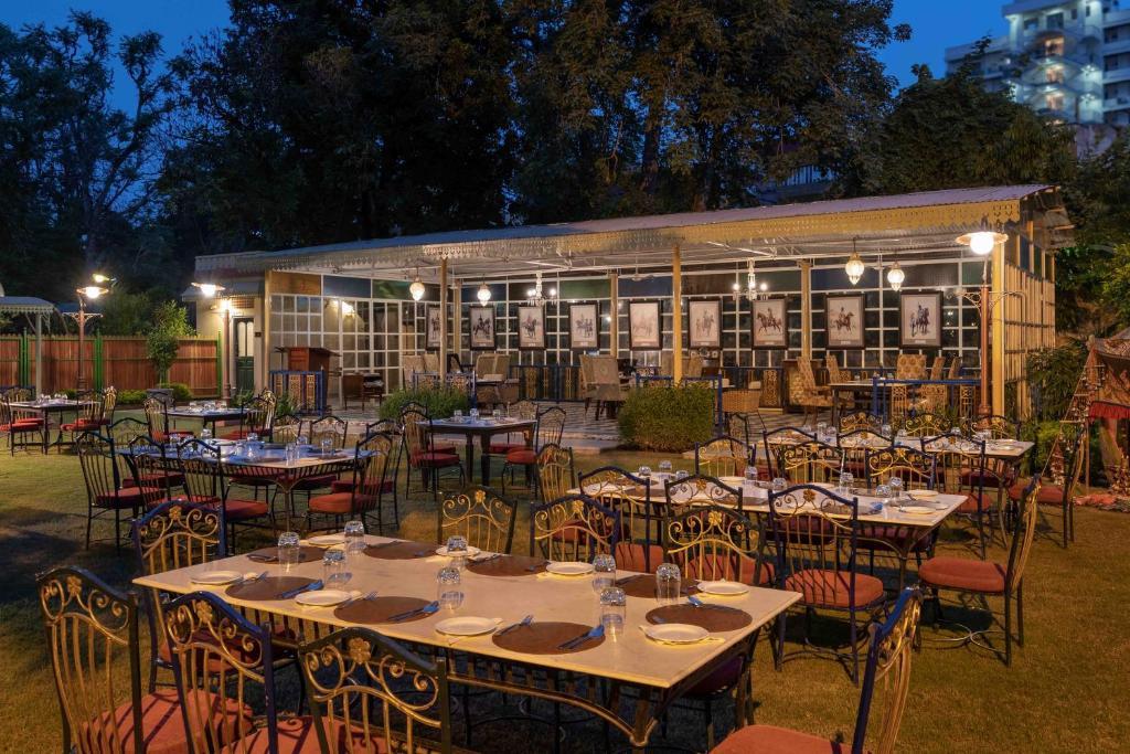 seating area at hotel narain niwas palace in jaipur hotel_Image