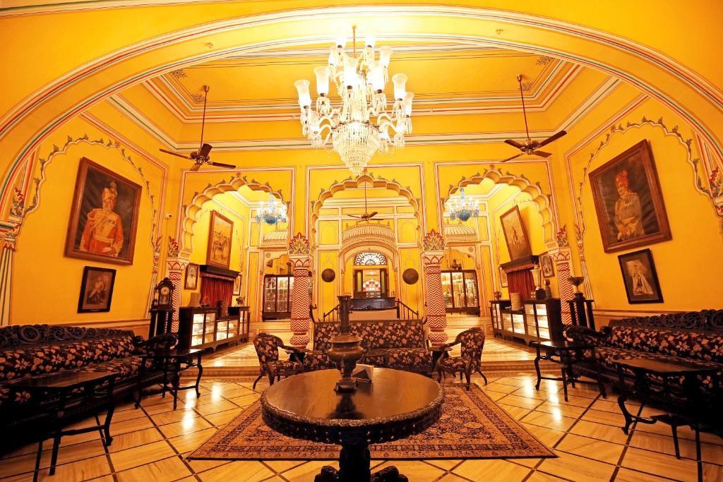 seating area at hotel narain niwas palace in jaipur hotel_Image