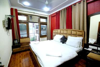 hotel room main image hotel room main image