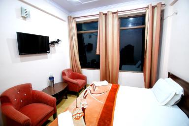 hotel room main image hotel room main image