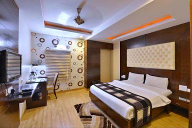 hotel room main image hotel room main image