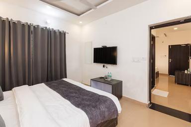 hotel room main image hotel room main image