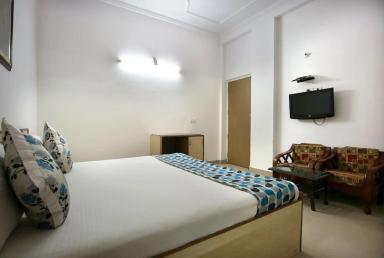 hotel room main image hotel room main image