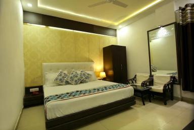 hotel room main image hotel room main image