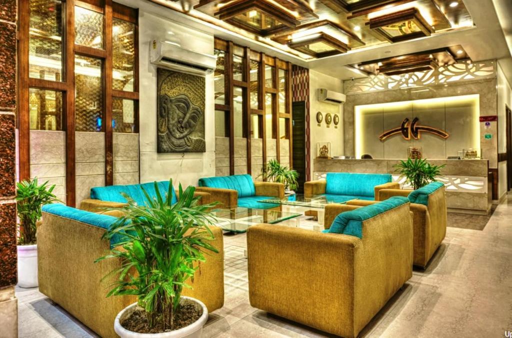 seating area at hotel royals grand galaxy in amritsar hotel_Image