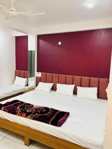 hotel room main image hotel room main image