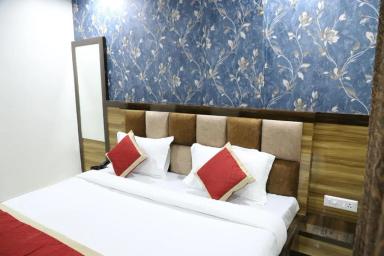 hotel room main image hotel room main image