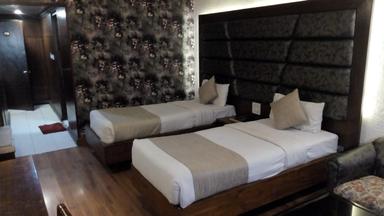 hotel room main image hotel room main image