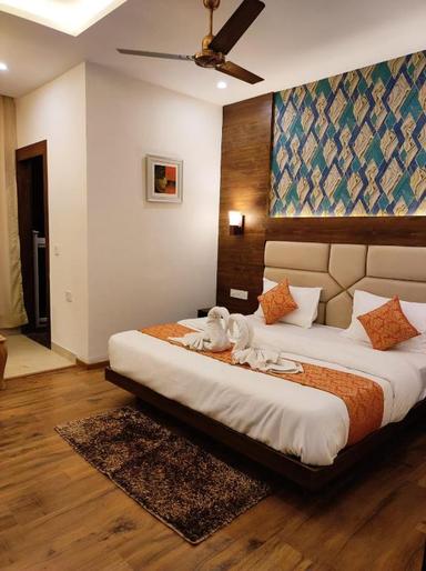 hotel room main image hotel room main image