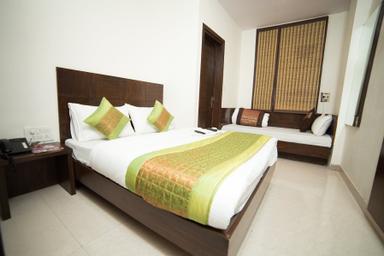 hotel room main image hotel room main image