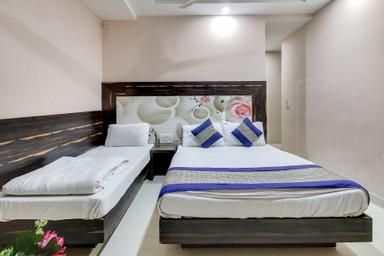 hotel room main image hotel room main image