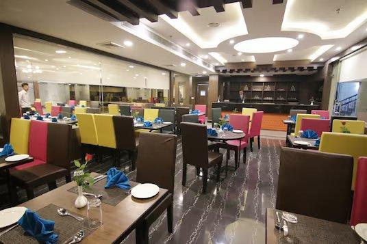 dinning area at hotel trinetar gardens banquets in jammu hotel_Image
