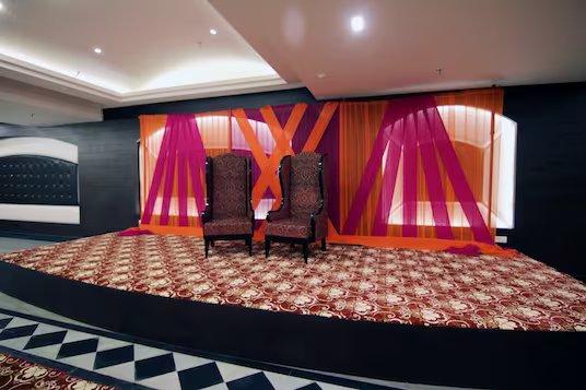 two sofa on desk at hotel trinetar gardens banquets in jammu hotel_Image