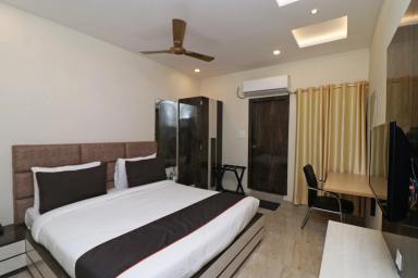 hotel room main image hotel room main image