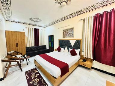 hotel room main image hotel room main image